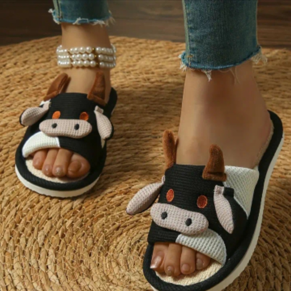 Cow Slippers - Picture 5 of 5